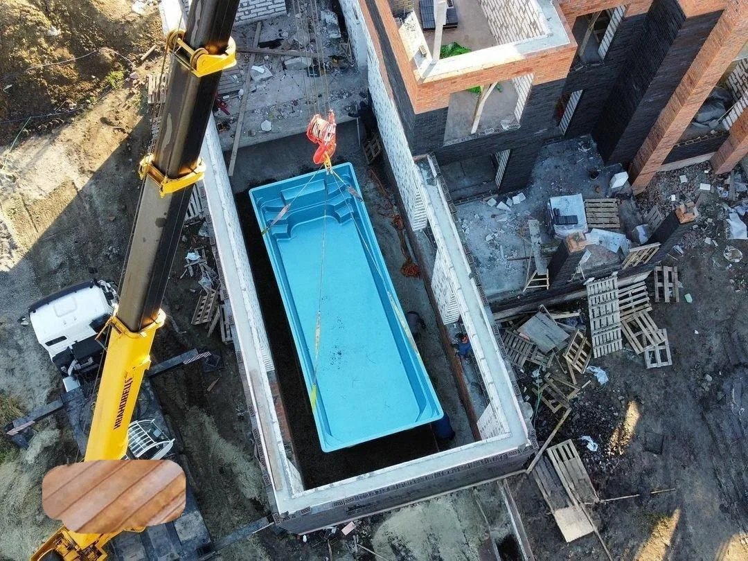 Laguna 9 — зона отдыха у бассейна в Нефтеюганске