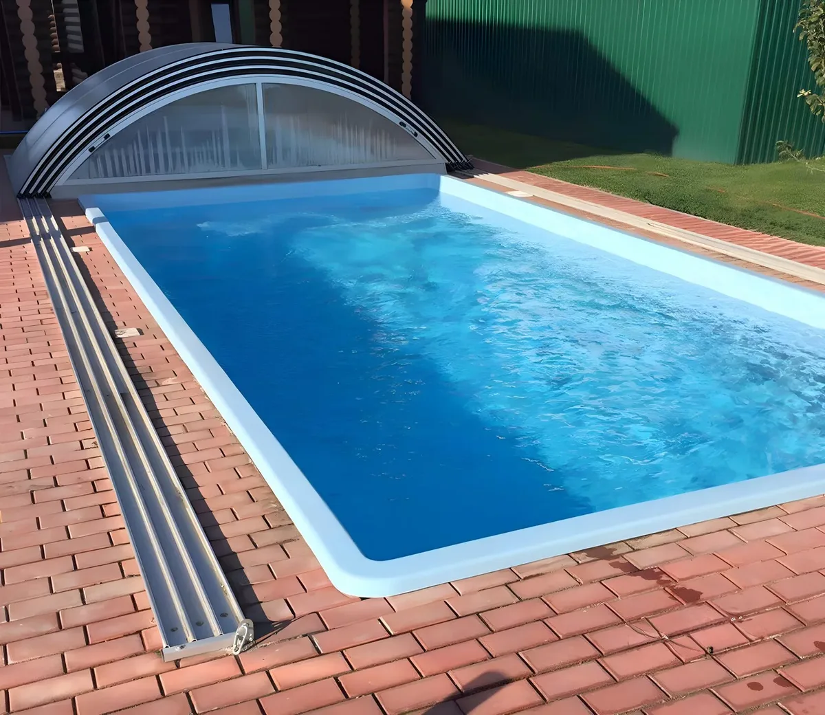 Laguna 7 — вечернее освещение в Нефтеюганске